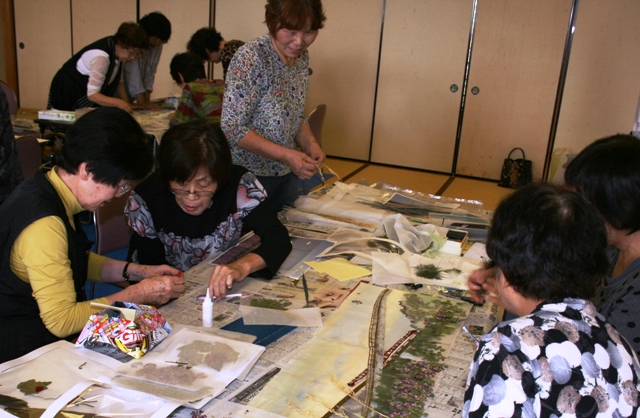 押し花作品制作1