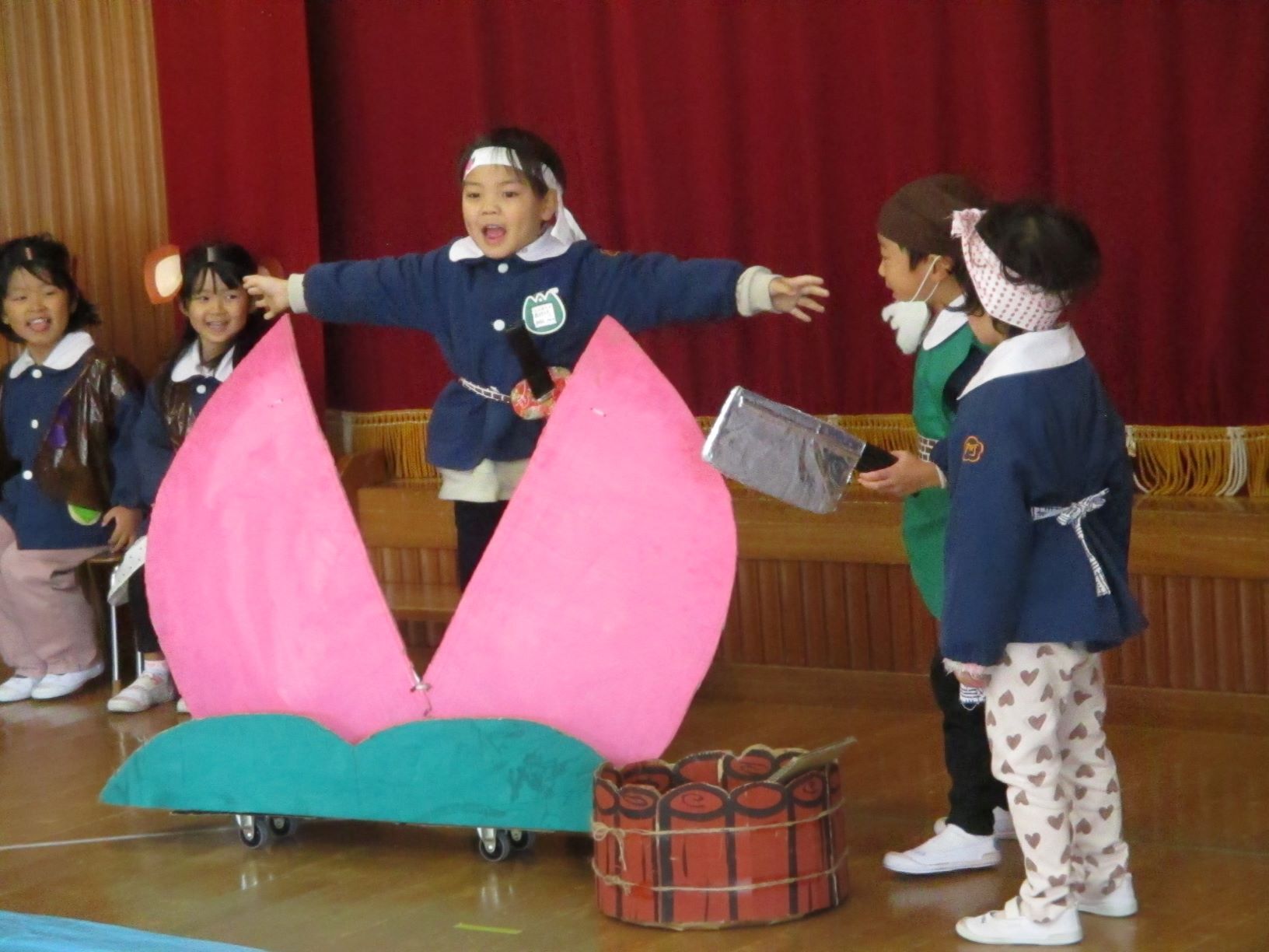 ももたろうがうまれたよ