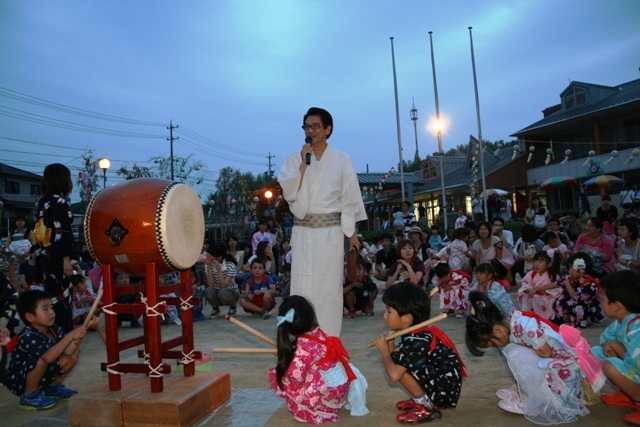 あいさつをする町長