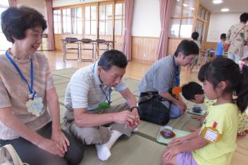 祖父母にお茶を出したよ