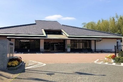 町立図書館全景