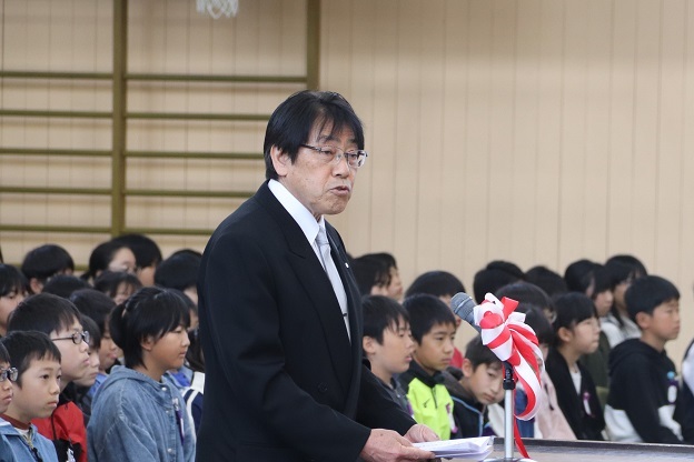 東部小学校