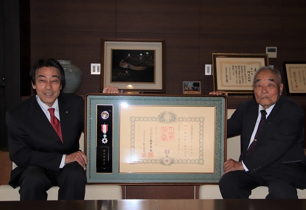 旭日単光章受賞